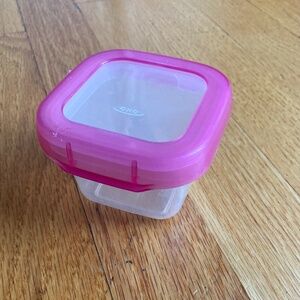 mini Tupperware container